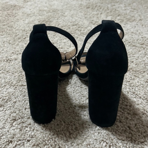 Steve Madden Black Suede Heels - Picture 4 of 4